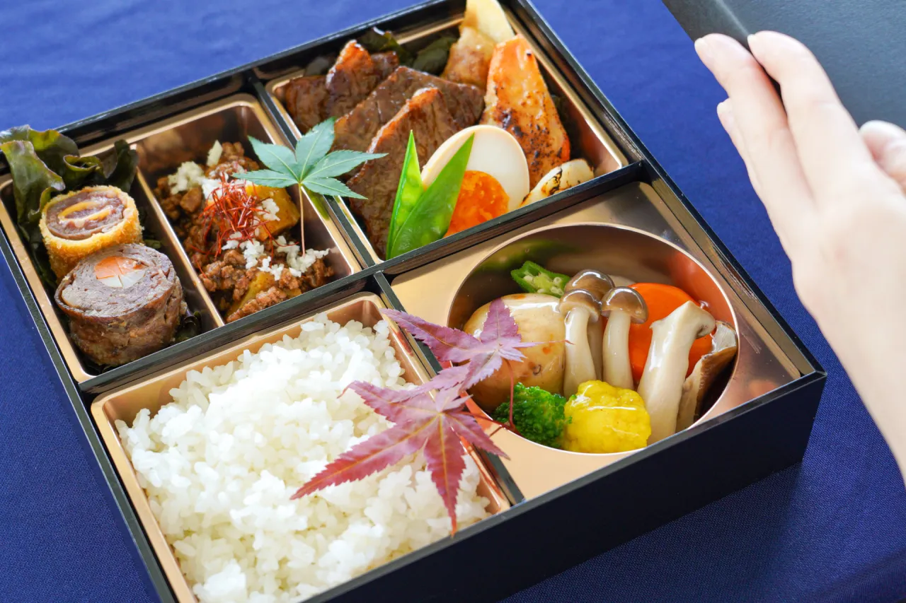 相楽園 淡路牛×紅葉 秋の彩り弁当