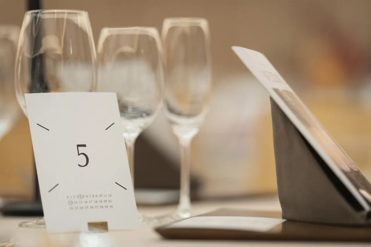 テーブルサイン